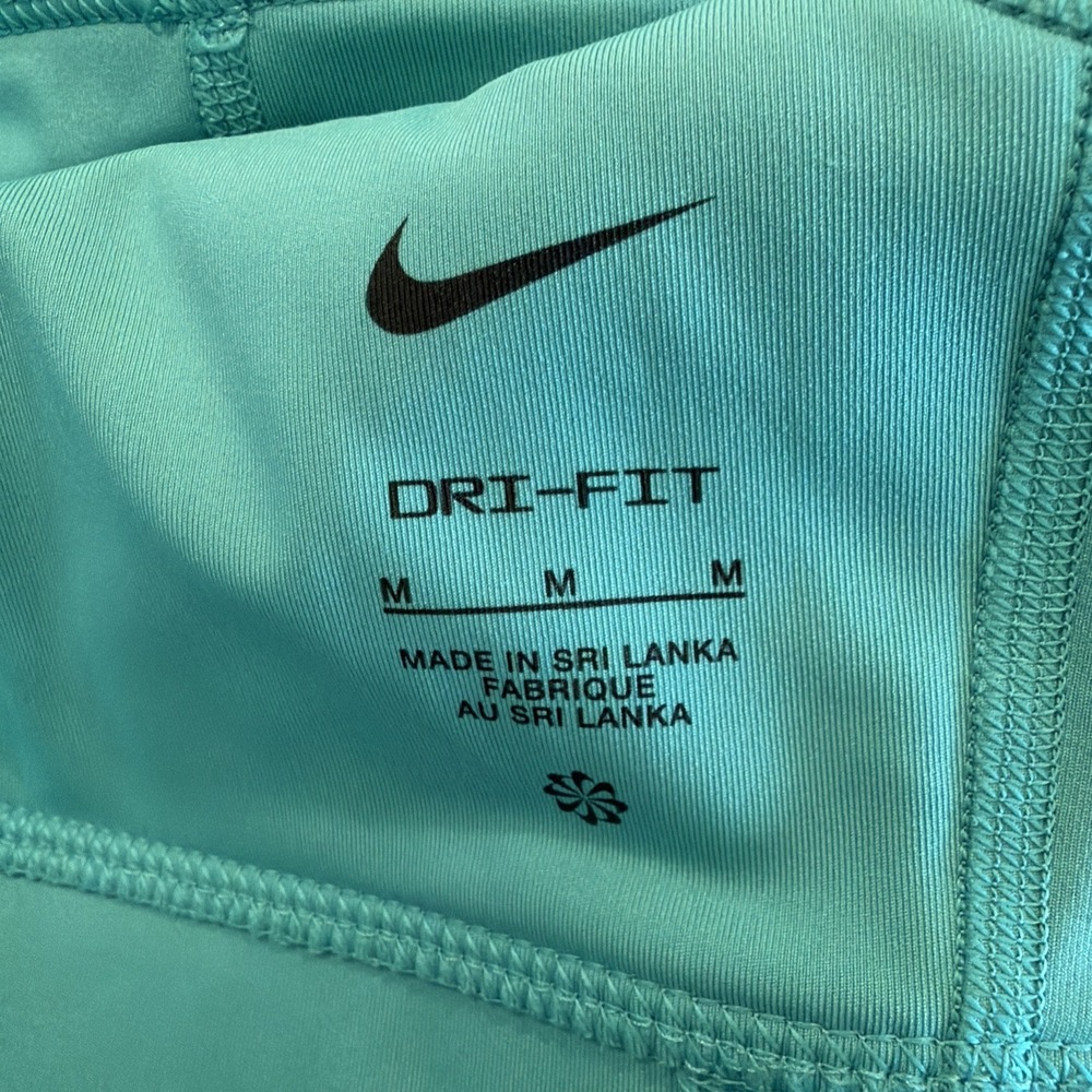 Set Of 2 Nike Dri Fit Sports Bras Sz M - Picture 8 of 8